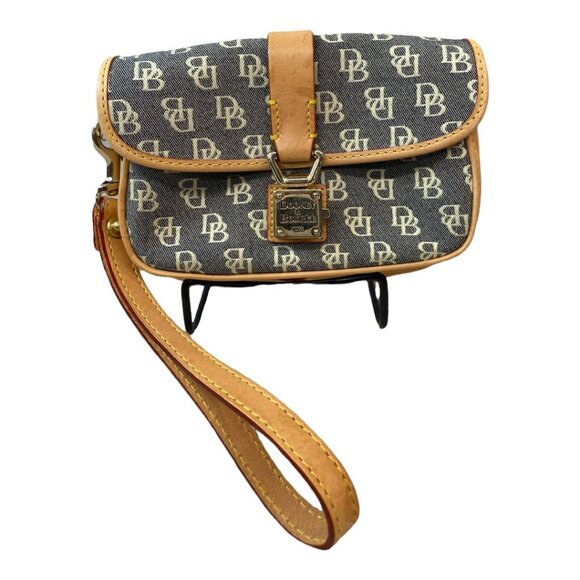 Gray Wristlet - Picture 1 of 3